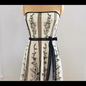 Black and White Sleeveless Formal Dress